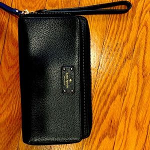 Wallet/wristlet